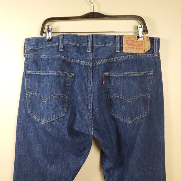 Levi's Men's 501 Original Fit Jeans Size 38x30 - Picture 6 of 10